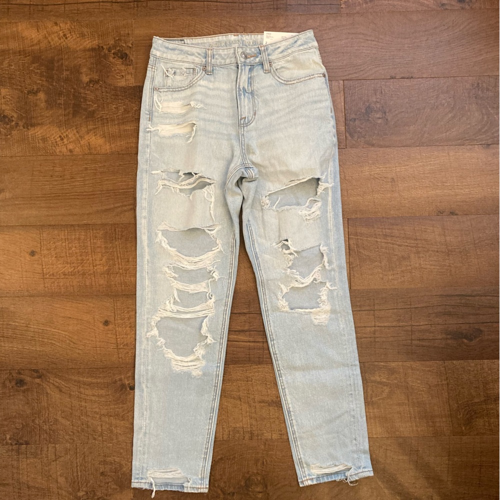 American Eagle Mom Jean NWT Strigid Distressed Ripped Regular Edgy Women’s 2